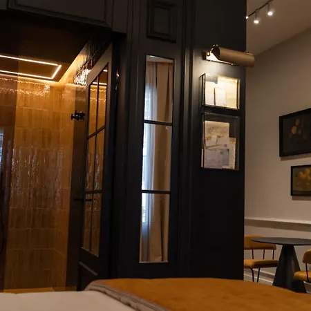 Boada Riera - The Roomsbyreini