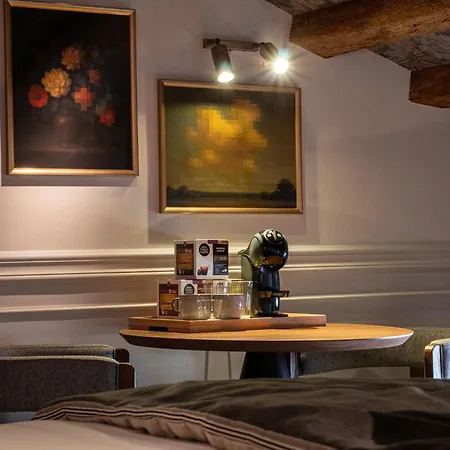Boada Riera - The Roomsbyreini *
