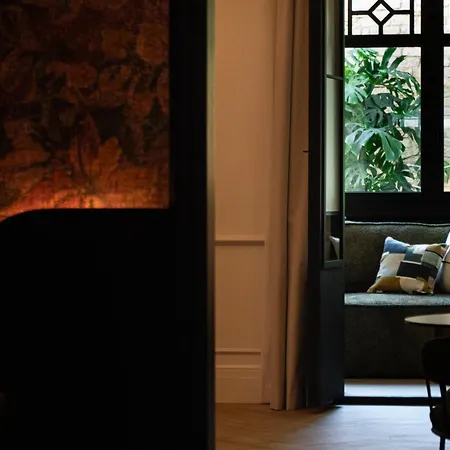 Boada Riera - The Roomsbyreini *
