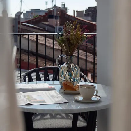 Boada Riera - The Roomsbyreini *