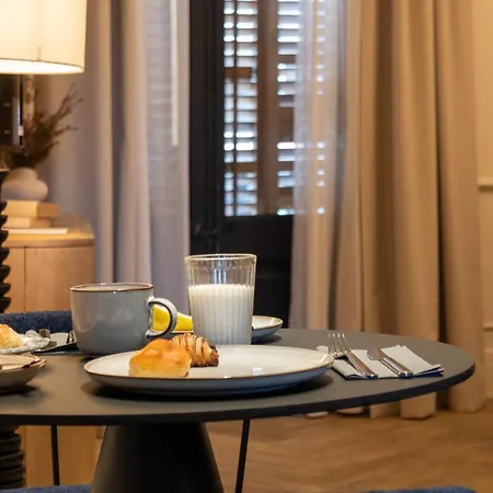 Boada Riera - The Roomsbyreini