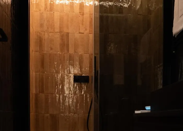 Boada Riera - The Roomsbyreini *