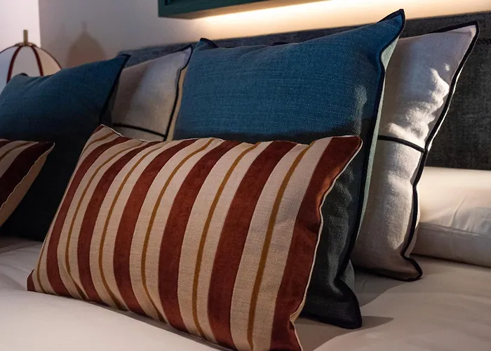 Boada Riera - The Roomsbyreini *